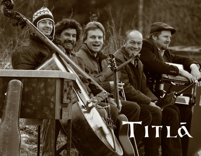 TITLÀ in concert